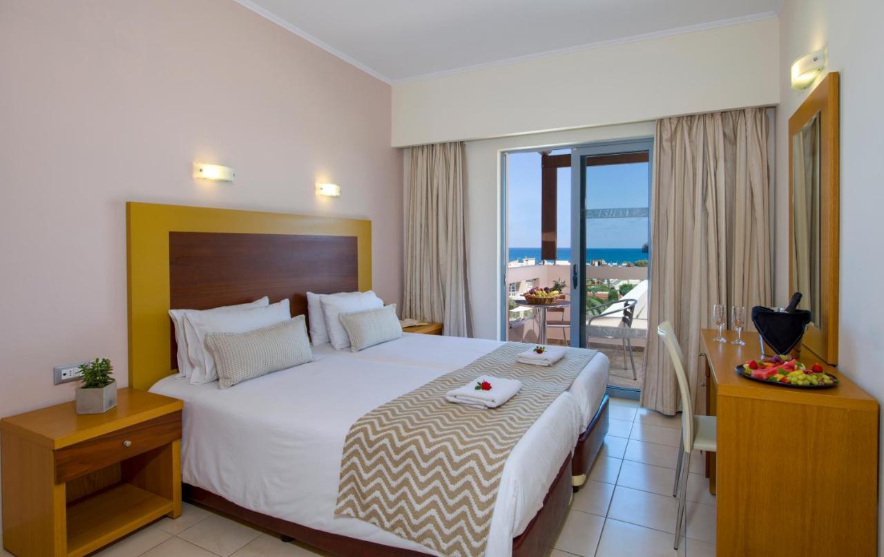 Isida Hotel Agia Marina Room photo